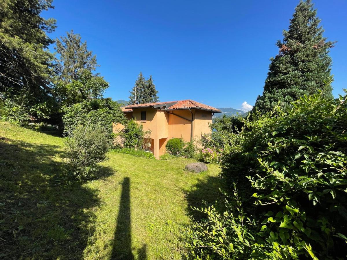Appartamento Lake View Di Villa Giuliana Sulzano Bagian luar foto