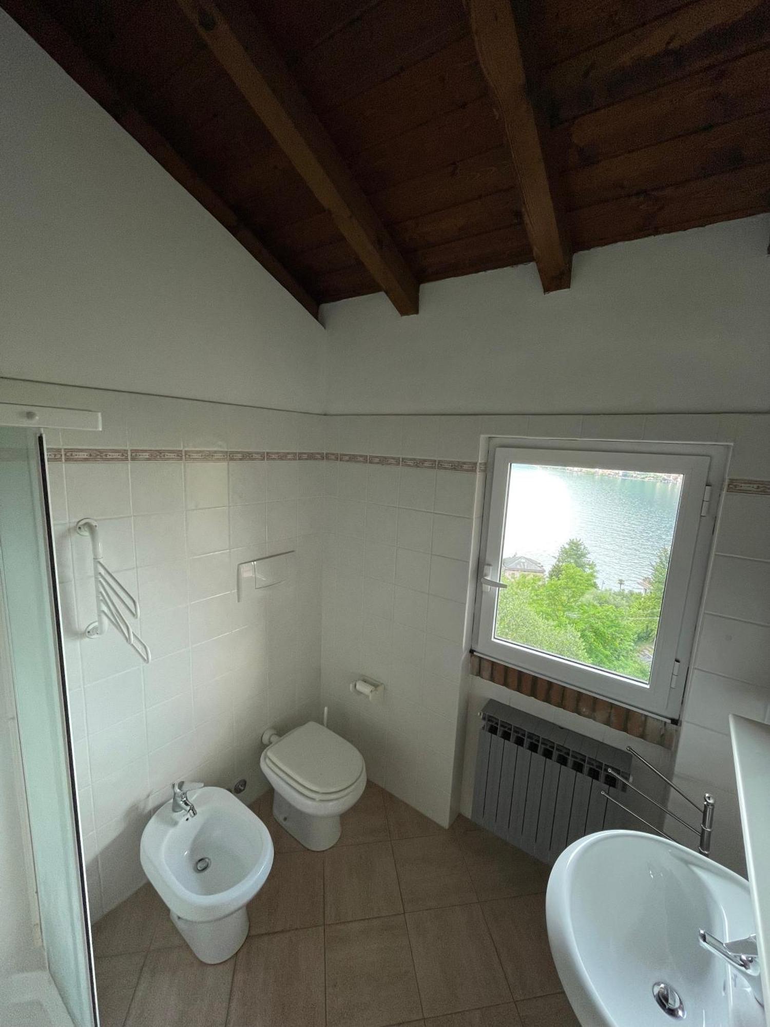 Appartamento Lake View Di Villa Giuliana Sulzano Bagian luar foto
